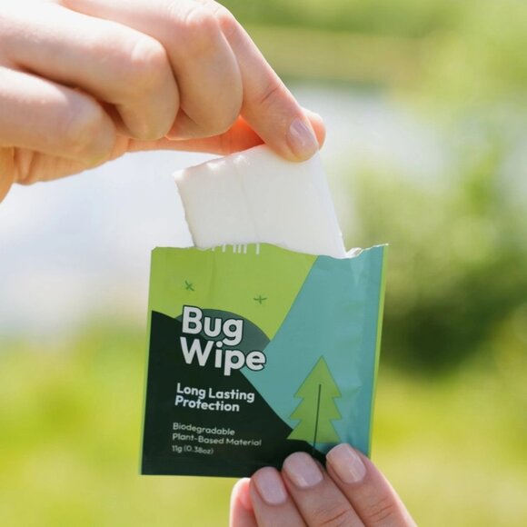 NATURAL Bug Repellant Wipes — Citronella & Peppermint (15 count) - Picture 2 of 3